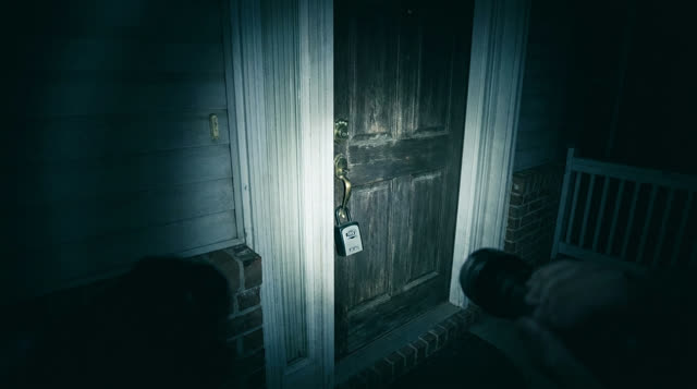 Secure, lockbox present